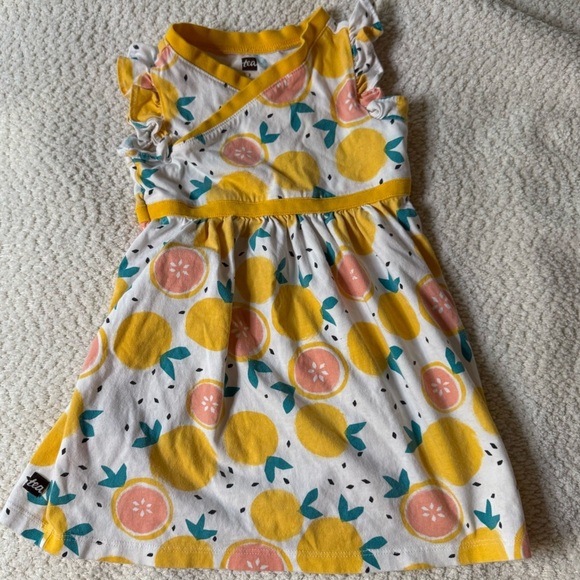 Tea Collection Grapefruit Print Wrap Ruffle Dress Size 2 Girls - Picture 2 of 5